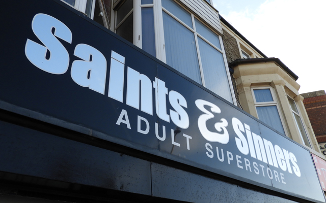 NEWS_SAINTS AND SINNERS EXT