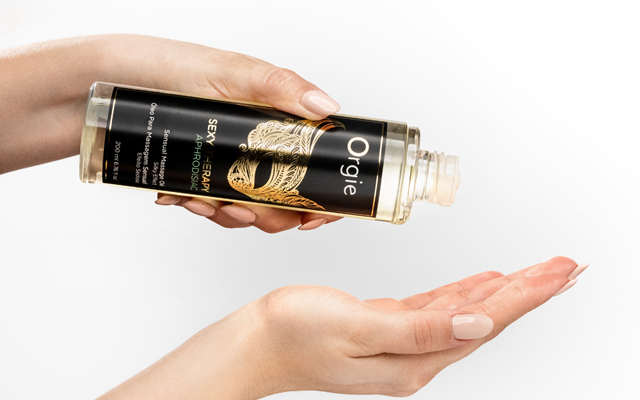 NEWS_ORGIE_BOTTLE AND HANDS